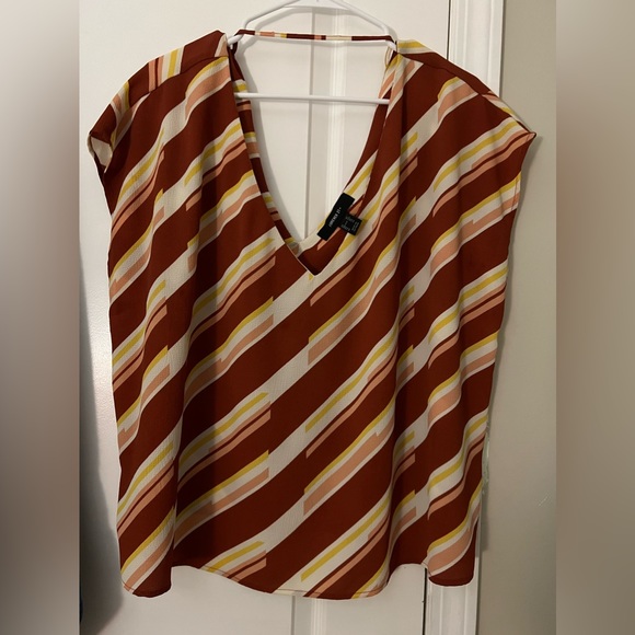 Summer Top - Picture 1 of 2